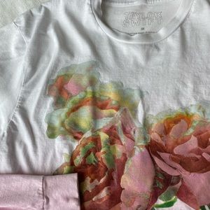 Taylor Swift cropped long sleeve lover tee